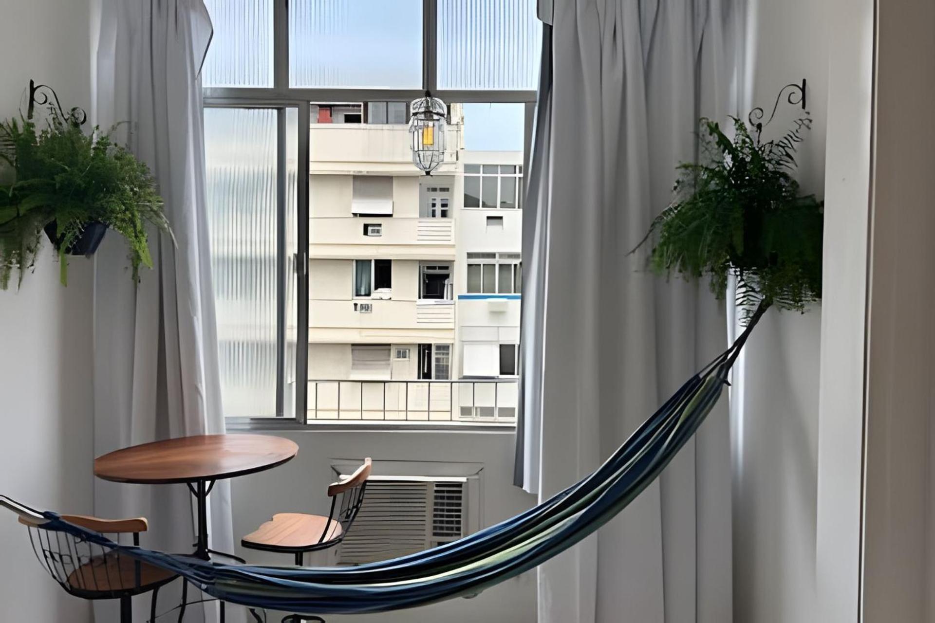 Em Copacabana A 100 Metros Da Apartemen