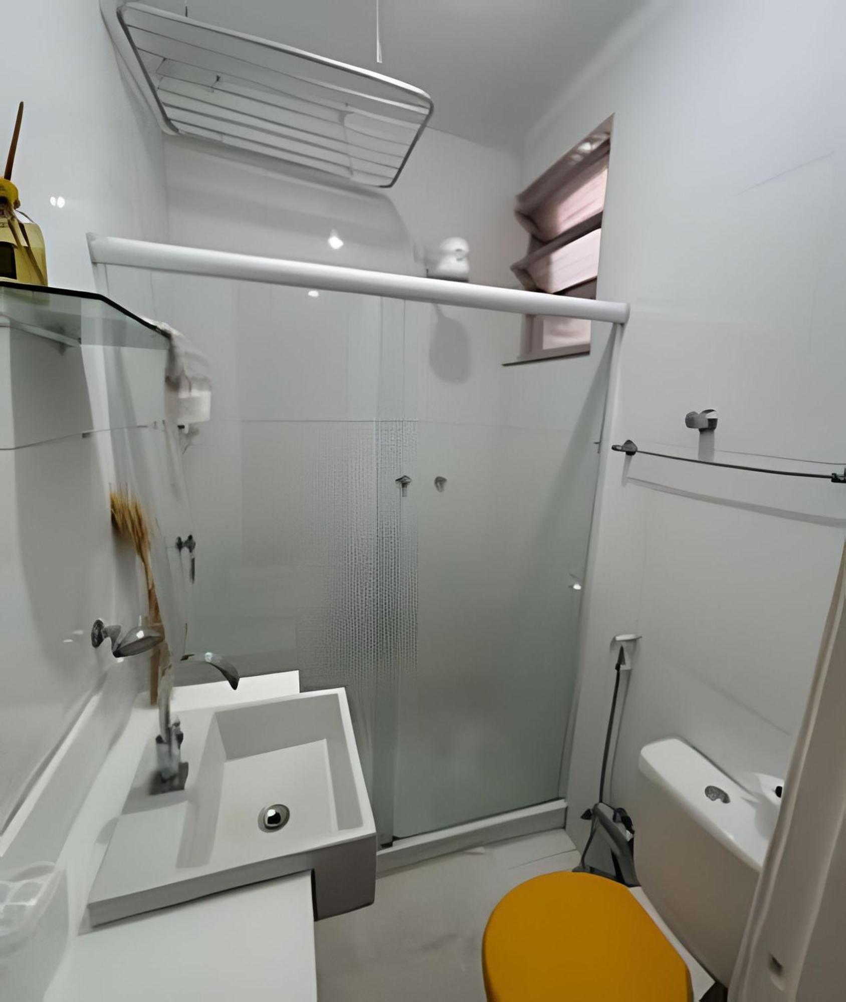 Em Copacabana A 100 Metros Da Apartemen